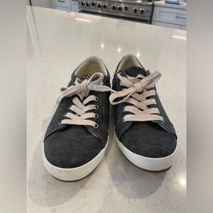 Taos Star Canvas Sneakers Charcoal